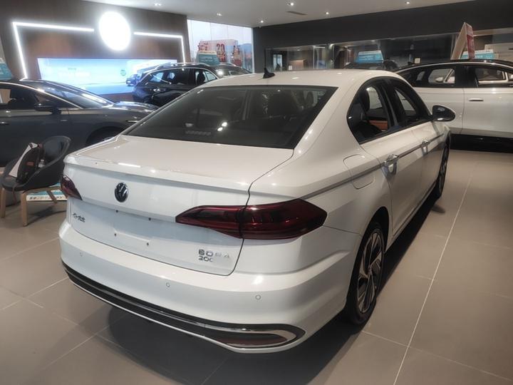 Bora 2024 200TSI DSGPRO photo 6