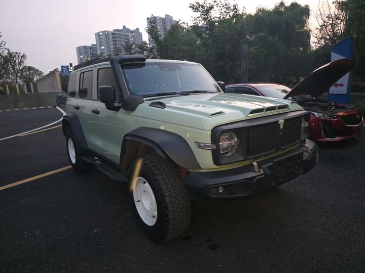 300 2023 2.0T 02 photo 3