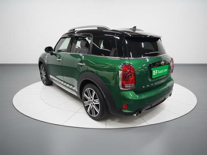 2019 2.0T COOPER S ALL4 photo 4