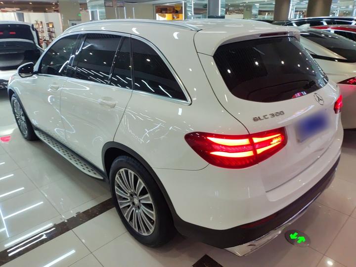 GLC 2017 GLC 200 4MATIC photo 4