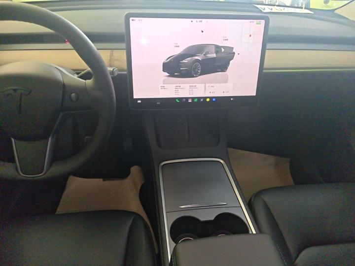 Model Y 2022 RWD photo 8