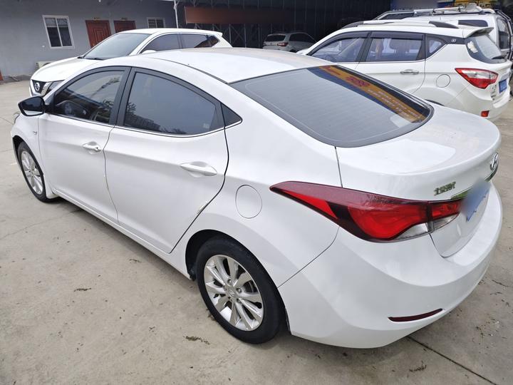 Elantra 2016 1.6L AT Smart photo 4