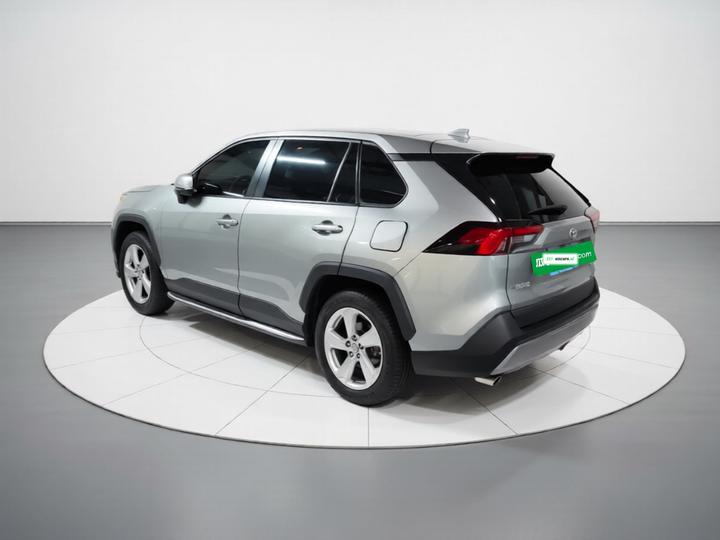 RAV4 2021 2.0L CVT RWD PLUS photo 4
