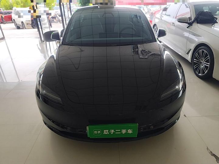 Model 3 2026 RWD photo 2