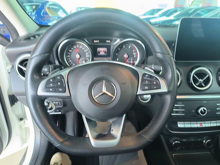 GLA 2019 GLA 200 Dynamic photo 6