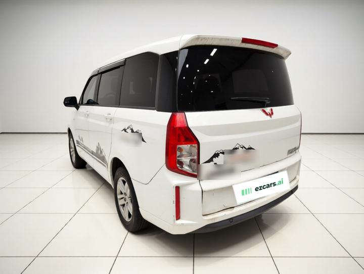 Wuling Hongguang PLUS 2019 1.5T MT Luxury 7-Seater photo 4