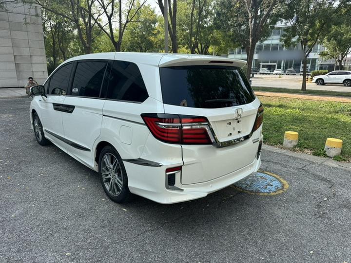 Elysion 2019 2.0L Hybrid Luxury photo 4