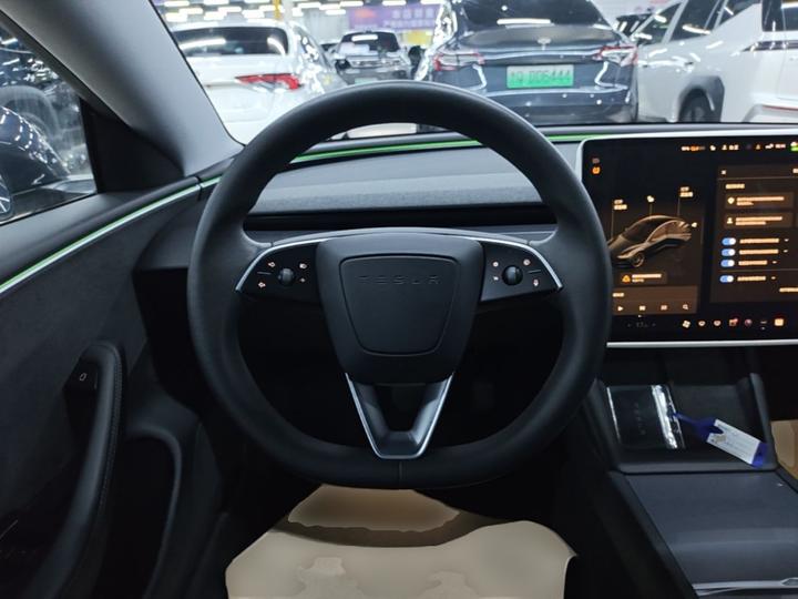 Model 3 2023 Long Range AWD photo 2