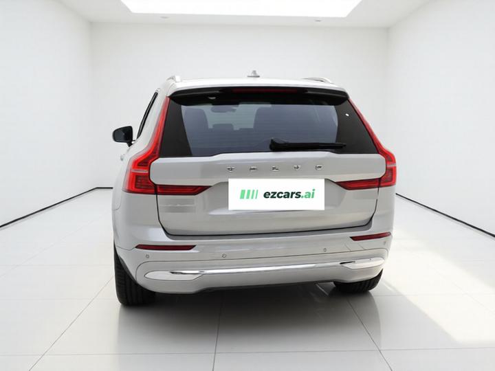XC60 2024 B5 AWD Luxury photo 3