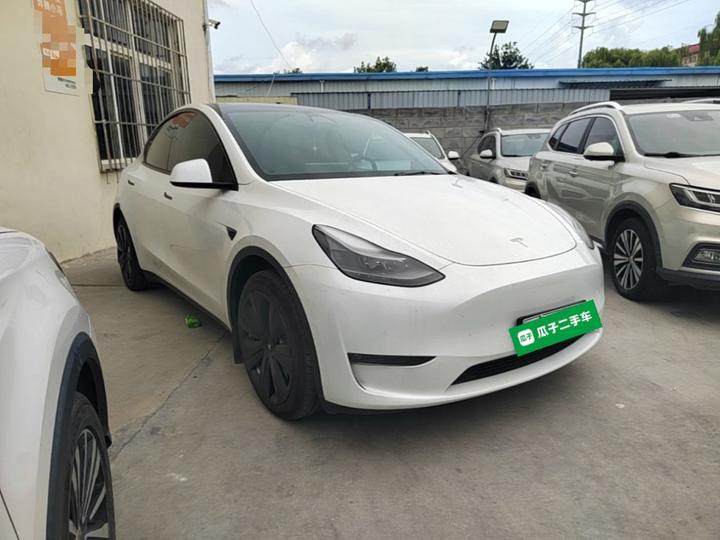 Model Y 2021 Standard Range RWD photo 3
