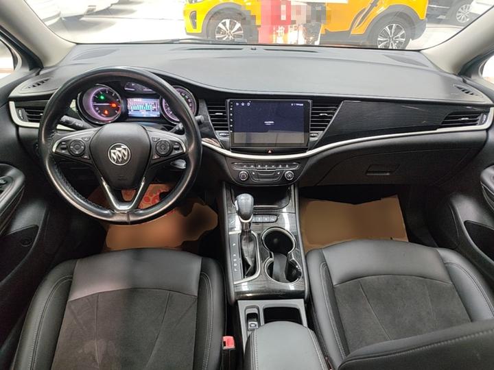 Verano 2015 Sedan 20T DCT Leading photo 5