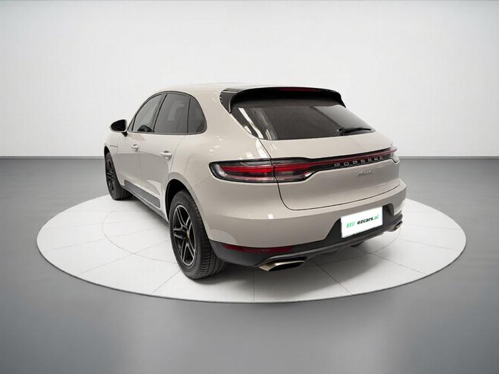 2018 Macan 2.0T photo 4