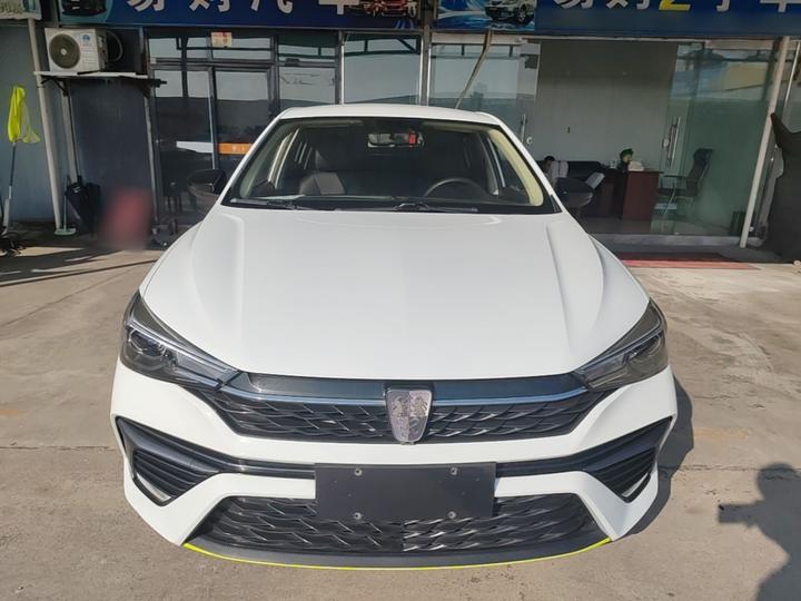 i5 2021 1.5L MT Platinum photo 2