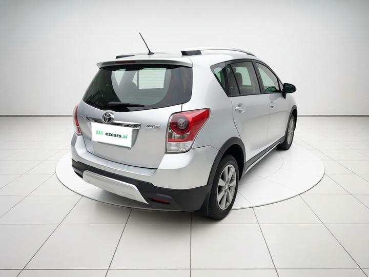 2015 180E CVT Crossover photo 6