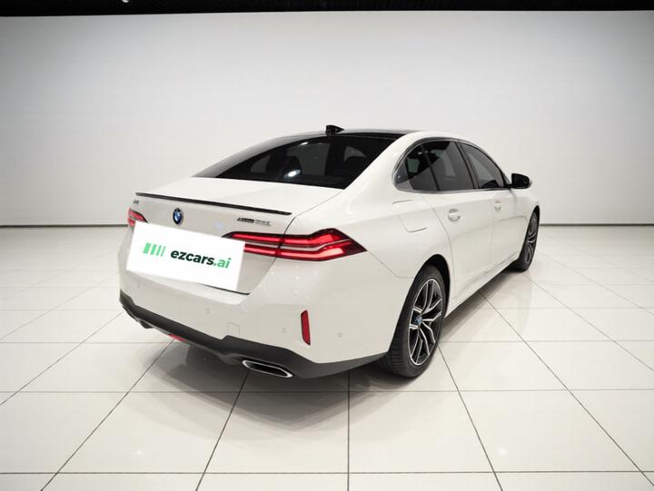 i5 2024 eDrive 35L Exclusive M Sport Package photo 6