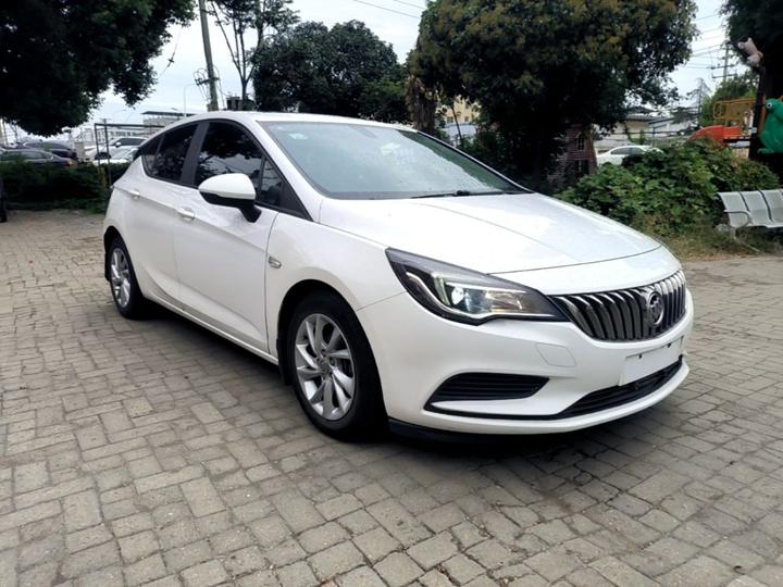 Verano 2016 Hatchback 15S AT Leading photo 3