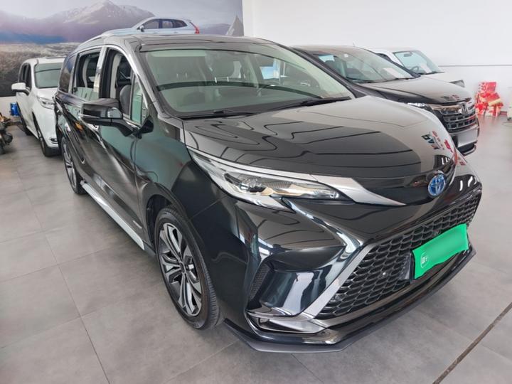 Granvia 2023 2.5L Hybrid Premium PLUS photo 3
