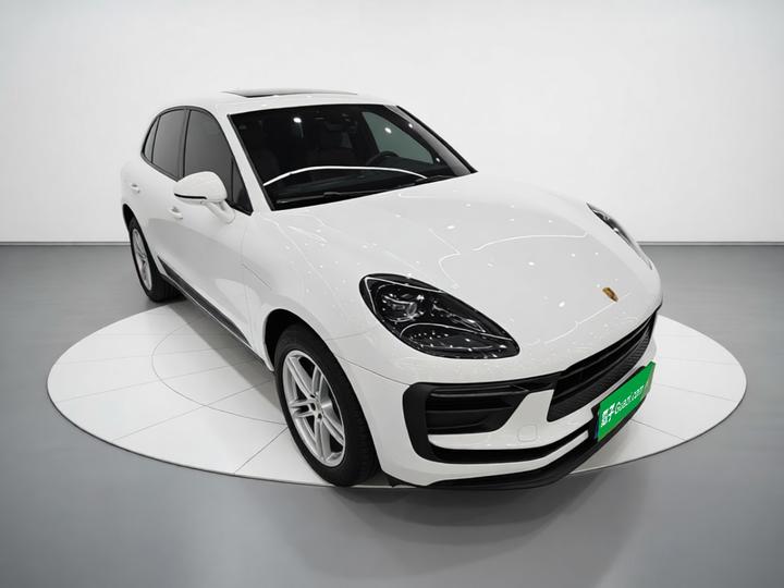 2023 Macan 2.0T photo 3