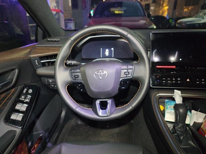 Avalon 2024 2.0L Luxury photo 3