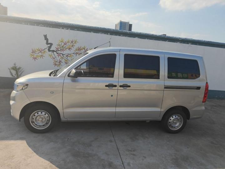 Wuling Hongguang V 2022 1.5L LAR photo 4