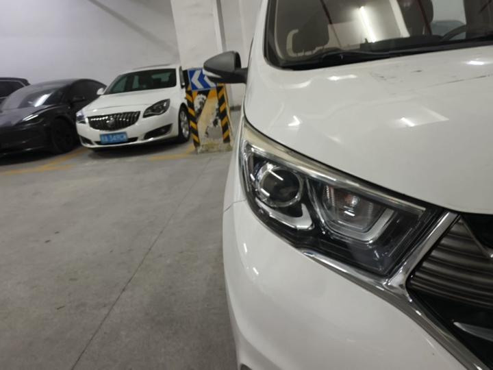 EV 2022 Standard 6-Seater photo 8
