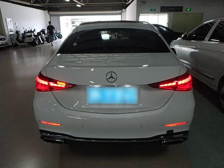 C-Class 2025 C 260 L Sport photo 3
