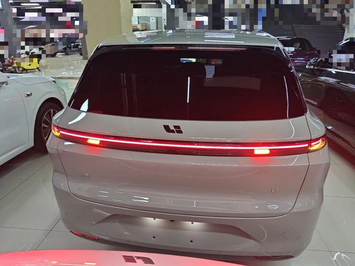 Li Auto L6 2025 Max Smart Refresh Edition photo 3