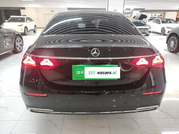 E-Class 2026 E 300 L Luxury photo 3