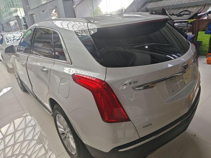 XT5 2018 28E AWD Tech photo 4