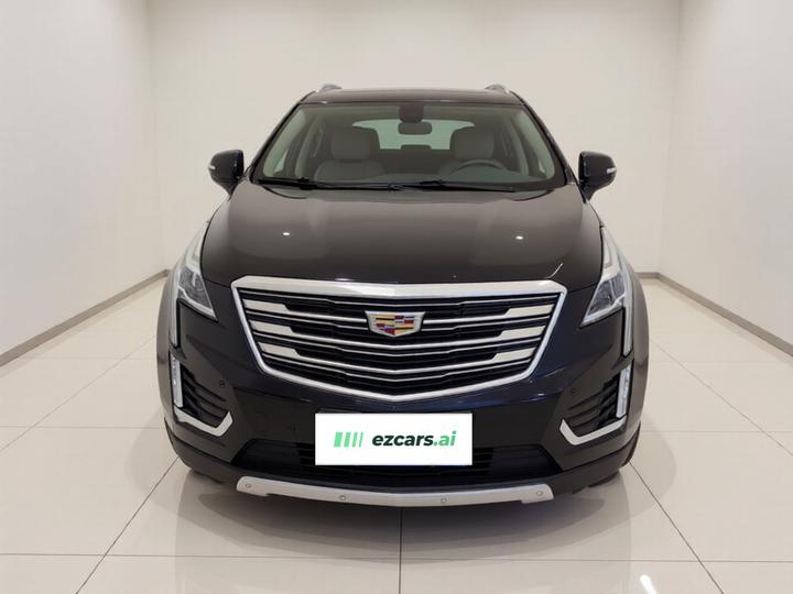 XT5 2018 28E AWD Leading photo 2