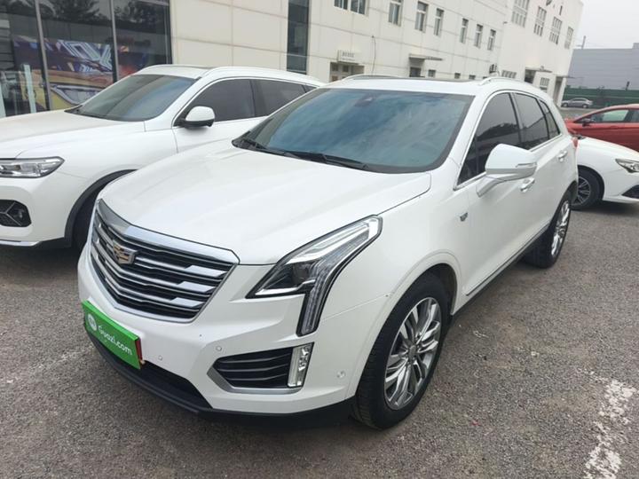 XT5 2018 28E AWD Leading