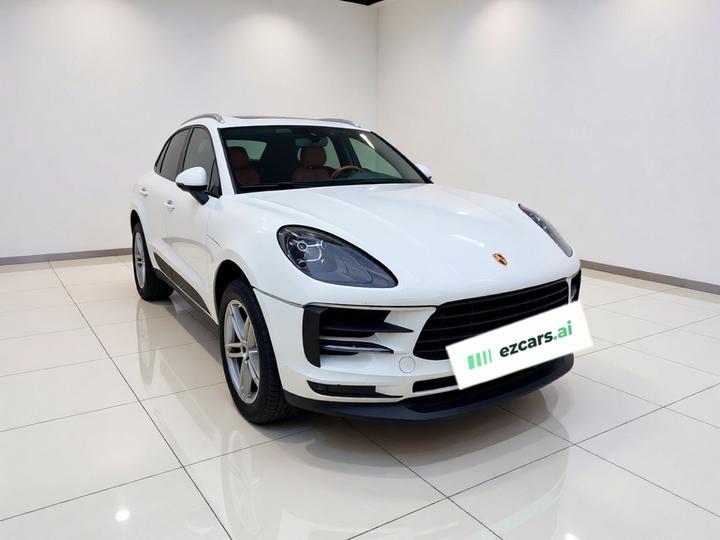 2018 Macan 2.0T photo 3