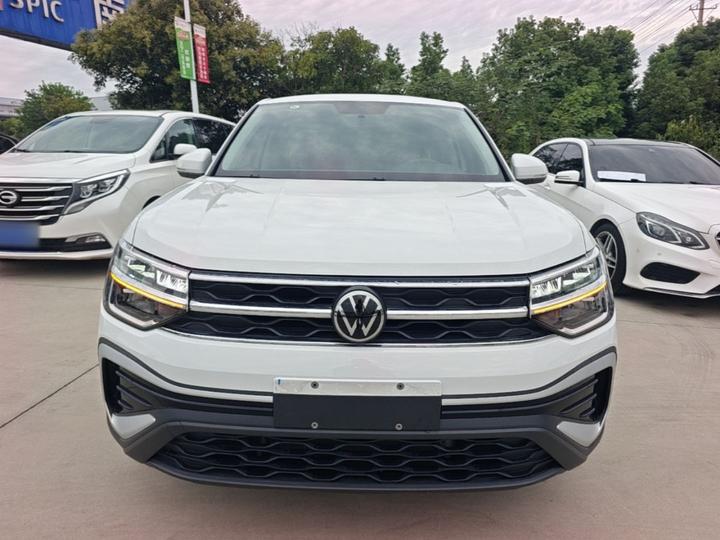 Tharu 2023 300TSI RWD photo 2