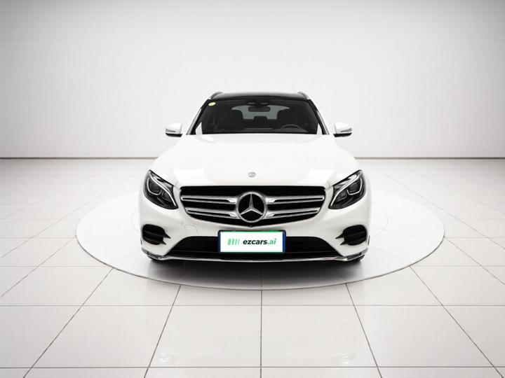 GLC 2017 GLC 260 4MATIC Luxury photo 2