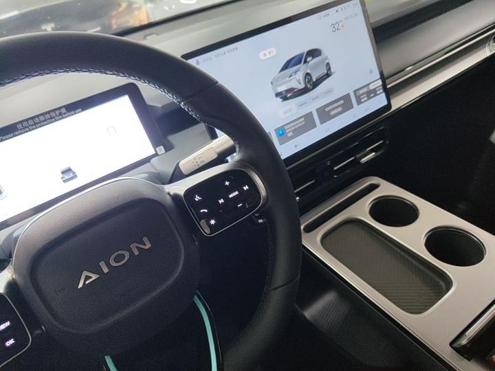 AION Y 2023 Plus 510 photo 8