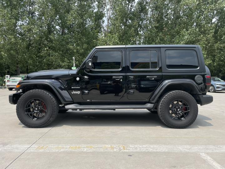 Wrangler 2021 2.0T 4-Door photo 3