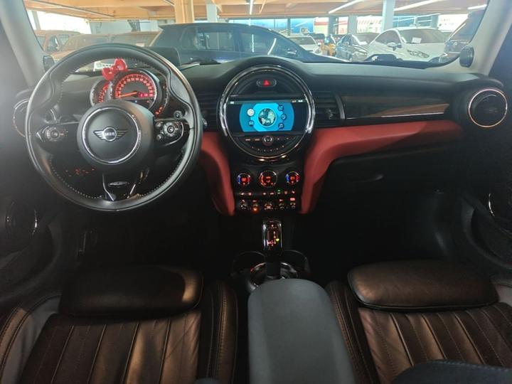 2018 2.0T COOPER S 5-Door photo 2