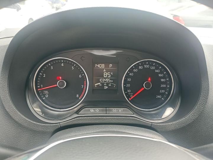 Polo 2016 1.6L AT Comfort photo 7