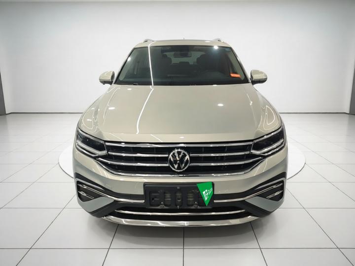 Tiguan L 2022 330TSI AT RWD Smart photo 2