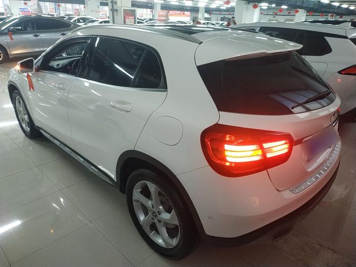 GLA 2018 GLA 200 Dynamic photo 4