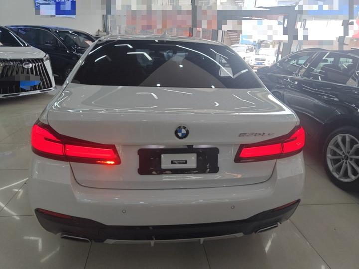 5 Series EV 2022 535Le M Sport Package photo 3