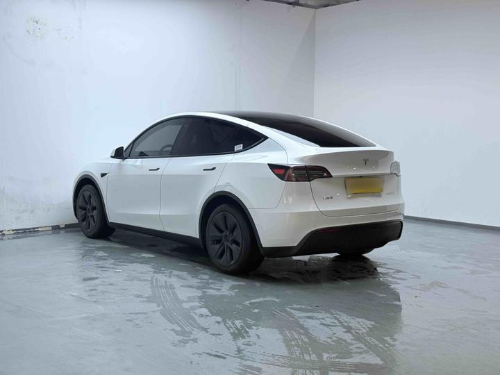Model Y 2023 RWD photo 4