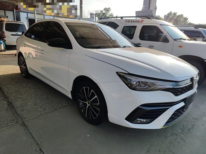 i5 2021 1.5L MT Platinum photo 3