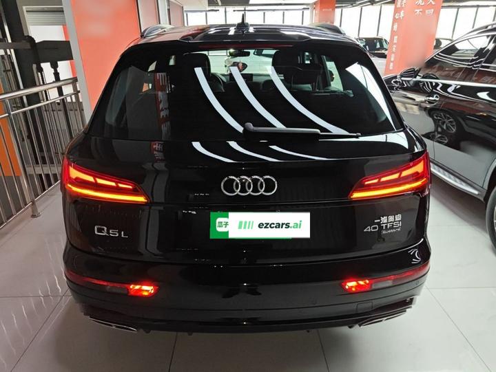 Q5L 2024 40 TFSI Luxury Dynamic photo 3