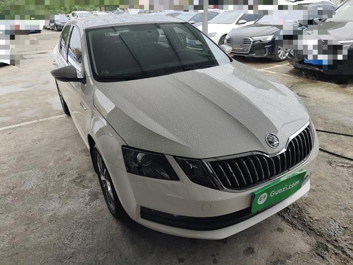 Octavia 2019 1.5L AT Comfort China V photo 3