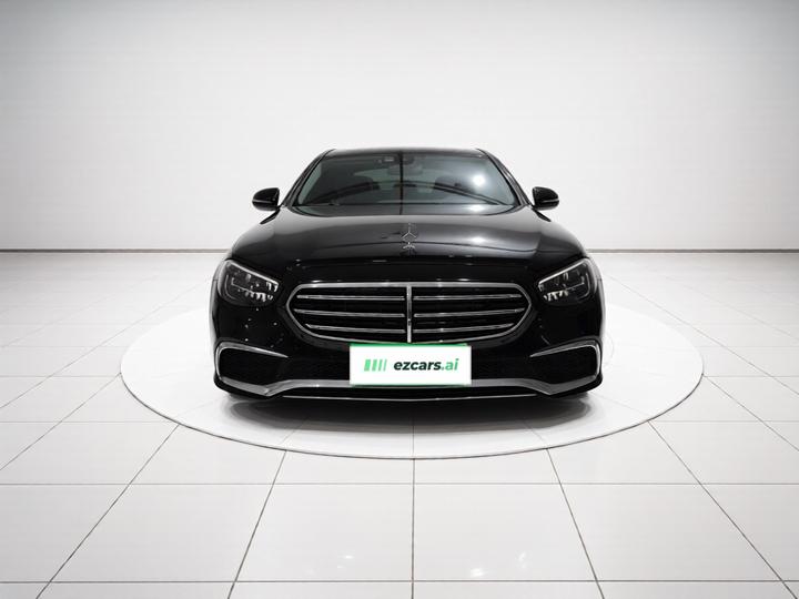 E-Class 2022 E 260 L photo 2