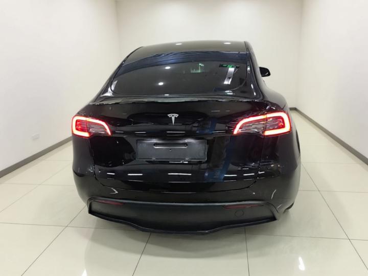 Model Y 2022 Facelift RWD photo 3