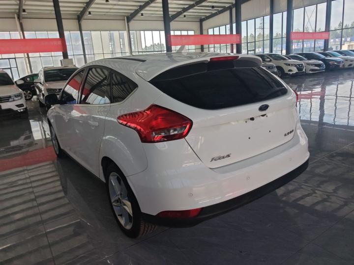 Focus 2020 Hatchback Classic 1.5L AT photo 4