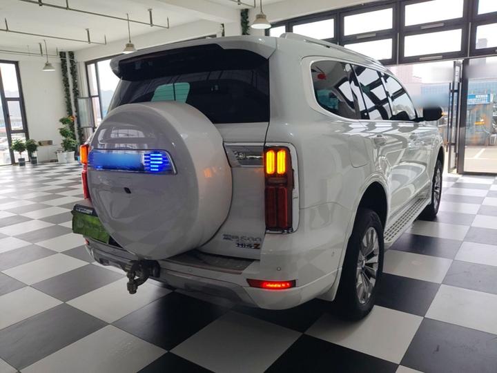 500 EV 2025 Hi4-Z photo 4