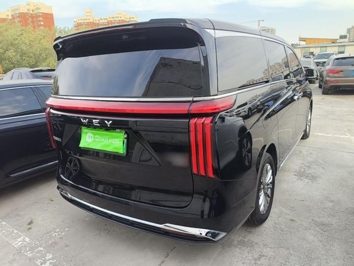 2025 AWD 8 photo 6